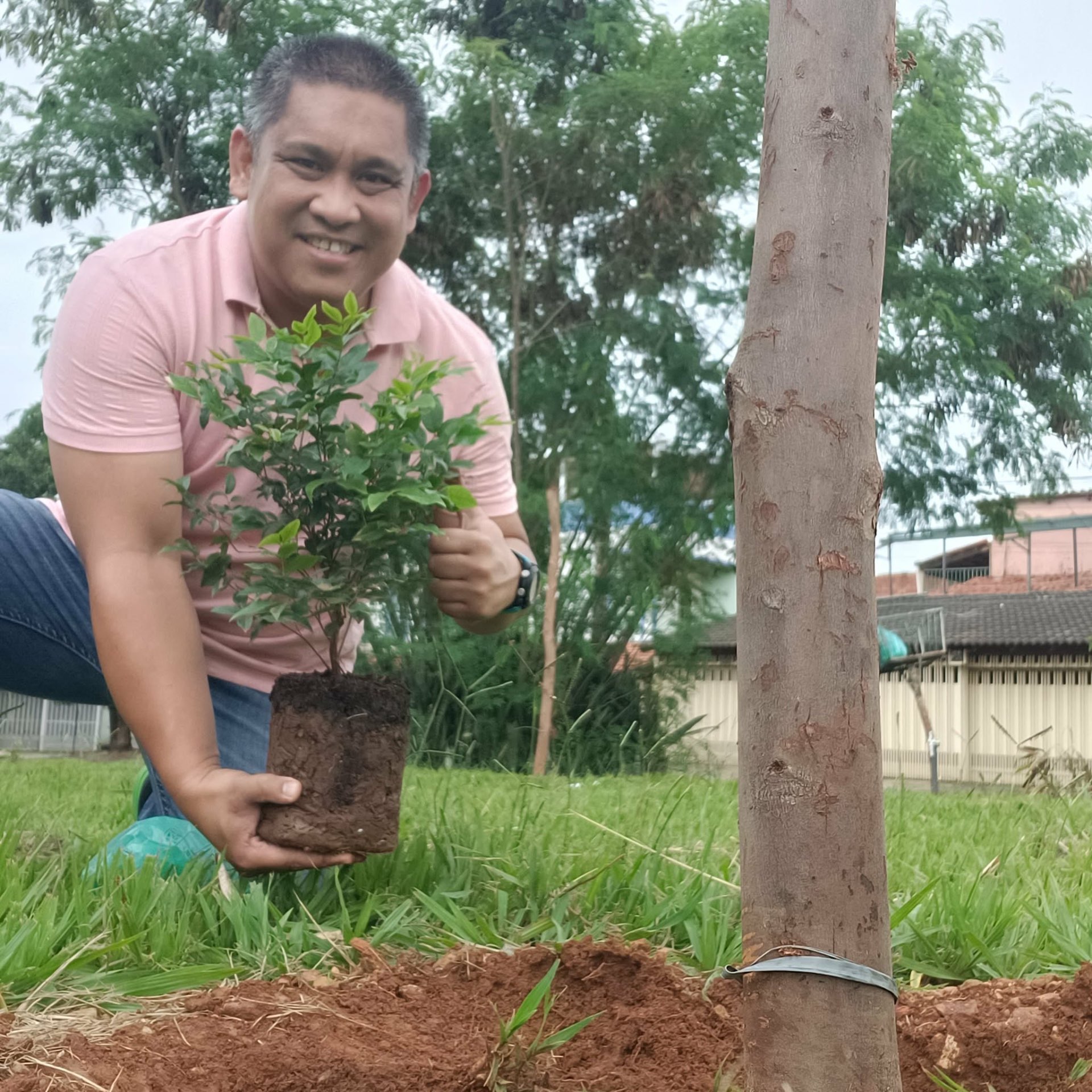 Native Tree Planting in São Sebastião, Federal District — photo 4